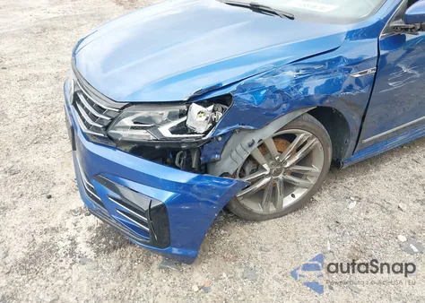 2017 Volkswagen Passat 1.8T R-Line из США, поврежденный, VIN 1VWDT7A36HC044926